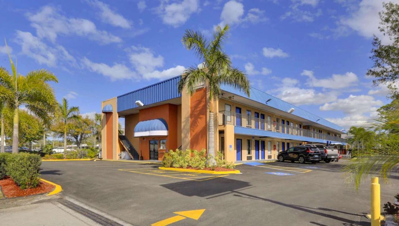 Magnuson Hotel Bradenton Luaran gambar