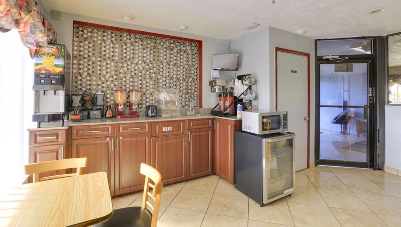 Magnuson Hotel Bradenton Luaran gambar