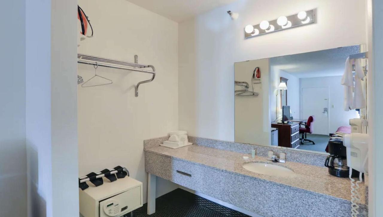 Magnuson Hotel Bradenton Luaran gambar