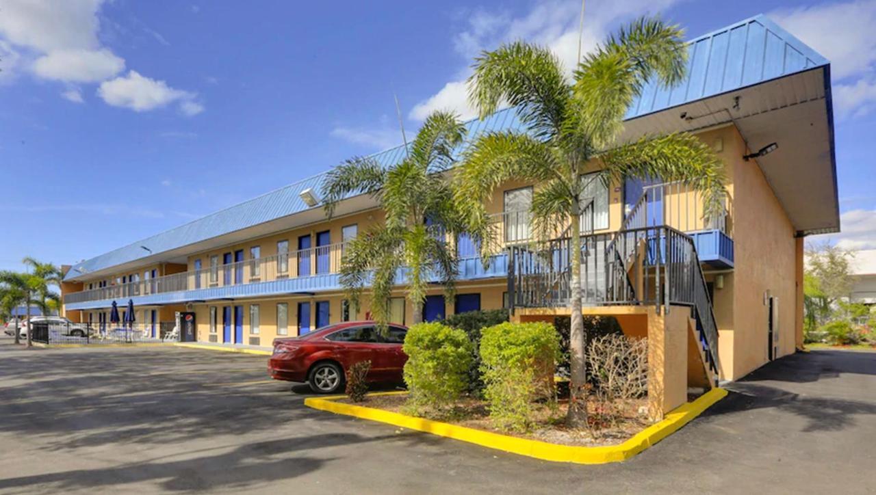 Magnuson Hotel Bradenton Luaran gambar