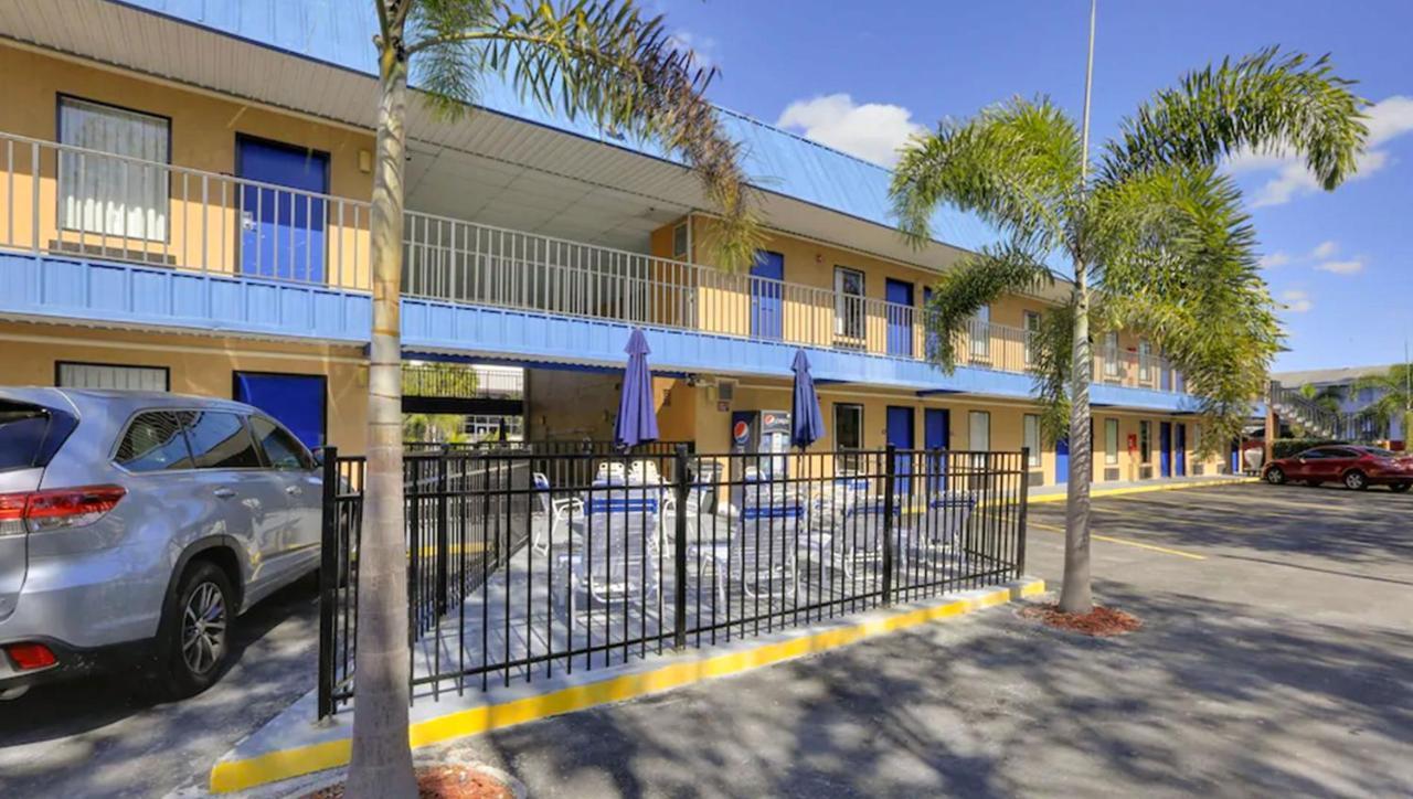 Magnuson Hotel Bradenton Luaran gambar